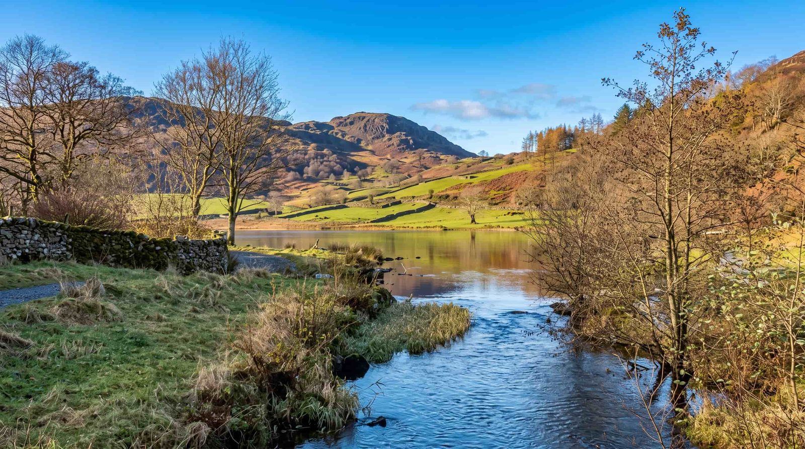 The old packhorse path over the fell between Rosthwaite and Watendlath, Borrowdale, Lake District